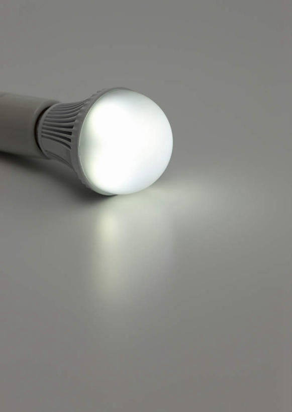 无人,竖图,室内,特写,白天,正面,静物,照明,阴影,灰色背景,光线,灯泡,影子,灯光,灯,一个,灯具,摄影,白炽灯,影棚,单个,照亮,照明工具,白炽灯泡,彩图,影棚拍摄,拍摄