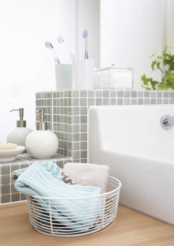 无人,家,竖图,室内,白天,正面,植物,别墅,柜子,家具,镜子,卫生间,洗手间,浴室,装修,建筑,欧式,装饰,纺织物,盆栽,房屋,屋子,公寓,盆景,豪华,台盆,建设,现代,装潢,洋房,楼房,住宅,绿色,自然,橱柜,毛巾,室内装潢,日用品,清洁,生长,成长,保暖,样板房,明亮,镜像,舒适,家居装潢,镜面,房屋设计,地中海风格,古典风格,简约风格,室内设计,宽敞,透气,防水,样板房装潢,洗浴用具,储水,耐磨,吸水,设计,厕所,淋浴房,彩图,冲凉房,房子,沐浴间,沐浴室