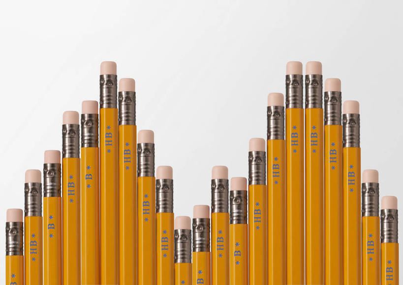 无人,横图,俯视,室内,特写,白天,白色背景,数据,静物,一排,许多,整齐,分析,笔,图表,办公用品,表格,很多,文具,排列,铅笔,学习用品,摄影,影棚,文具用品,统计,队列,指标,销售,目标,业绩,柱状图,彩图,高角度拍摄,影棚拍摄,拍摄,长条图,条图,条状图