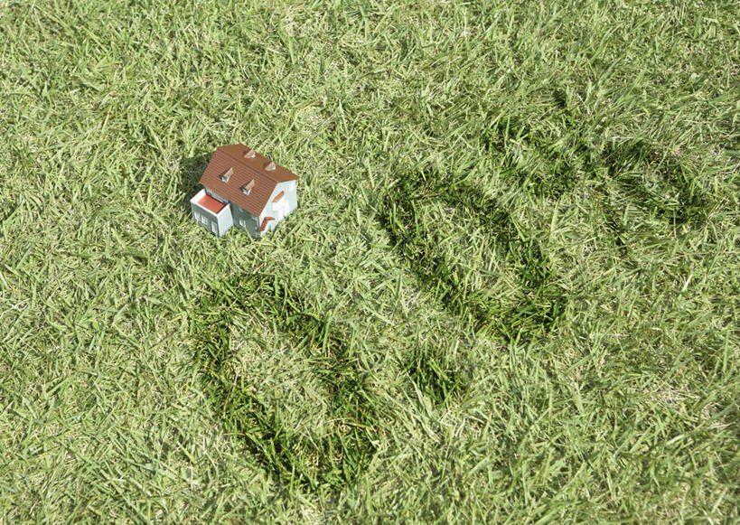 无人,家,横图,俯视,室外,特写,白天,草地,草坪,植物,别墅,阴影,立体,光线,空间,标志,数字,文字,影子,字符,房屋,屋子,公寓,标识,洋房,楼房,住宅,草,绿色,阳光,模型,百分号,规划,阿拉伯数字,百分比,百分率,比例,直观,建筑模型,建筑设计,设计,彩图,高角度拍摄,房子,百分数,比率,分数值