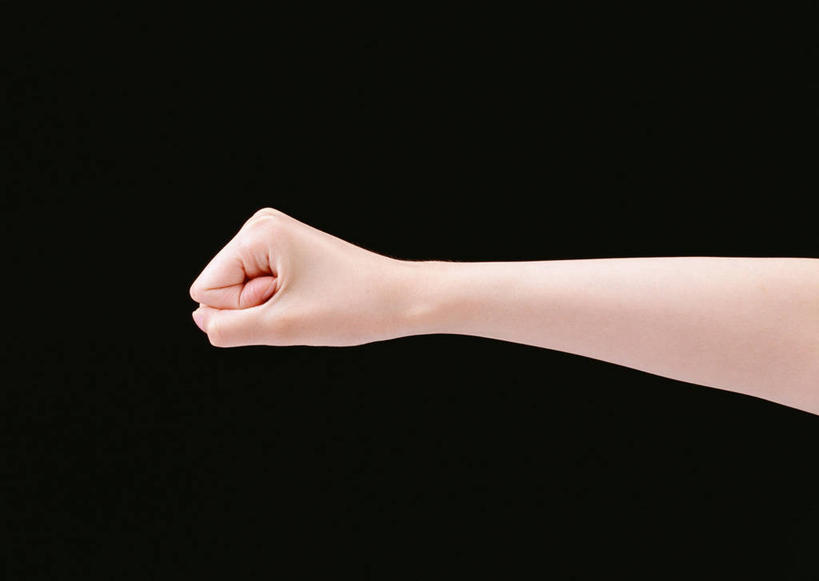 东方人,手,一个人,横图,室内,特写,白天,正面,亚洲,仅一个年轻女性,仅一个女性,仅一个人,握,黑色背景,黄种人,鼓励,加油,手势,握拳,手部,打气,握着,摄影,影棚,单手,鼓舞,年轻女性,女人,女性,亚洲人,半身,彩图,影棚拍摄,拍摄