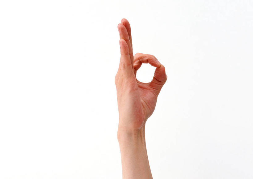 东方人,手,一个人,横图,室内,特写,白天,白色背景,正面,满意,胜利,亚洲,仅一个男性,仅一个人,黄种人,仅一个年轻男性,手势,手部,同意,ok手势,摄影,影棚,单手,男人,男性,年轻男性,亚洲人,半身,彩图,影棚拍摄,拍摄,同意手势