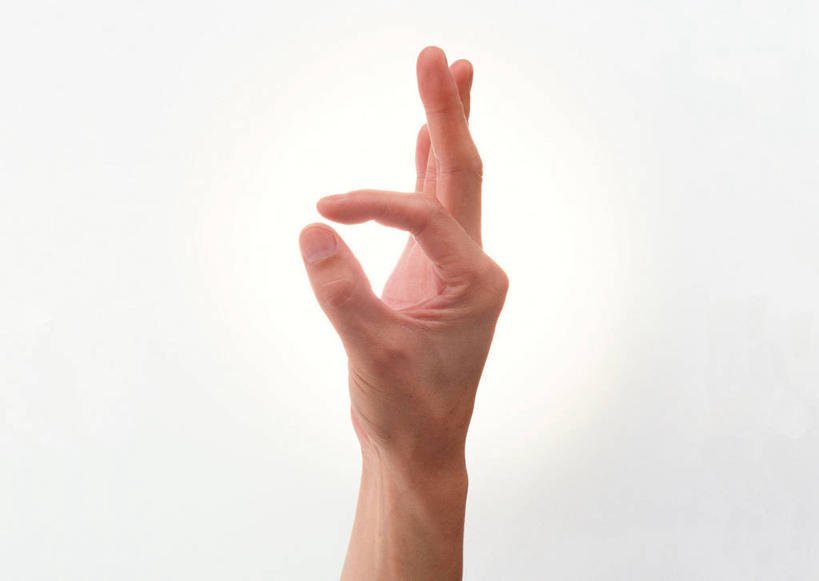 东方人,手,一个人,横图,室内,特写,白天,白色背景,正面,满意,胜利,亚洲,仅一个男性,仅一个人,黄种人,仅一个年轻男性,手势,手部,同意,ok手势,摄影,影棚,单手,男人,男性,年轻男性,亚洲人,半身,彩图,影棚拍摄,拍摄,同意手势