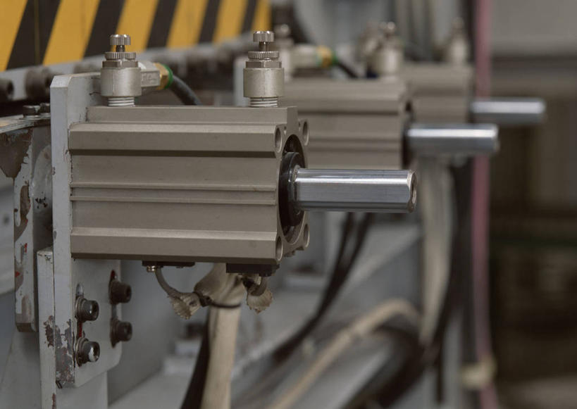 无人,工厂,横图,室内,特写,白天,正面,机器,静物,金属制品,一排,朦胧,模糊,整齐,金属,排列,制造,机床,队列,车床,彩图,工地,制造厂,工具机,工作母机