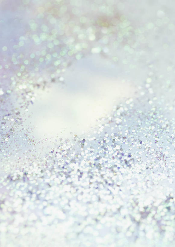 无人,竖图,室内,特写,白天,正面,爱情,奢侈,纯洁,珠宝,许多,阴影,朦胧,模糊,装饰,反射,矿石,影子,银色,很多,信仰,昂贵,华丽,修饰,坚硬,点缀,贵重,宝石,高贵,坚定,信念,衬托,美观,雅致,雅观,约定,宝贵,彩图