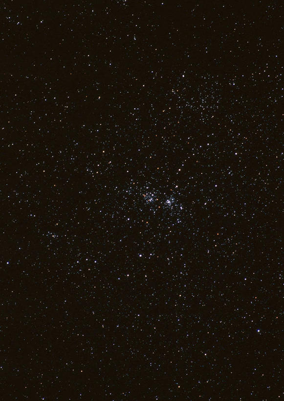 无人,竖图,室外,夜晚,正面,探险,神秘,宇宙,极光,星空,夜景,科学,太空,星球,星云,辉煌,浪漫,美丽,自然,灿烂,探索,星团,星系,气象,发现,华丽,天体,美好,神奇,星体,天文学,外太空,绚烂,光耀,极光带,极光弧,极光幔,极光芒,极光片,星群,星夜,夜空,彩图,双星团,英仙座双星团