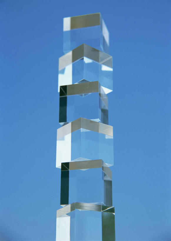 无人,竖图,插画,室内,白天,正面,数码,科技,一排,许多,阴影,整齐,透明,网络,图形,塑料,亚克力,高光,几何,计算机图形,立方体,正方体,合成,图画,画,排列,蓝色,塑料制品,堆,电脑合成图,数码合成图,合成图,队列,数学,漫画,写实,具体,具象,亚加力,有机玻璃,理智,沉静,冷色,高深,冷淡,彩图,几何图形,立体几何,立体图形,正六面体,聚甲基丙烯酸甲酯,热塑性塑料