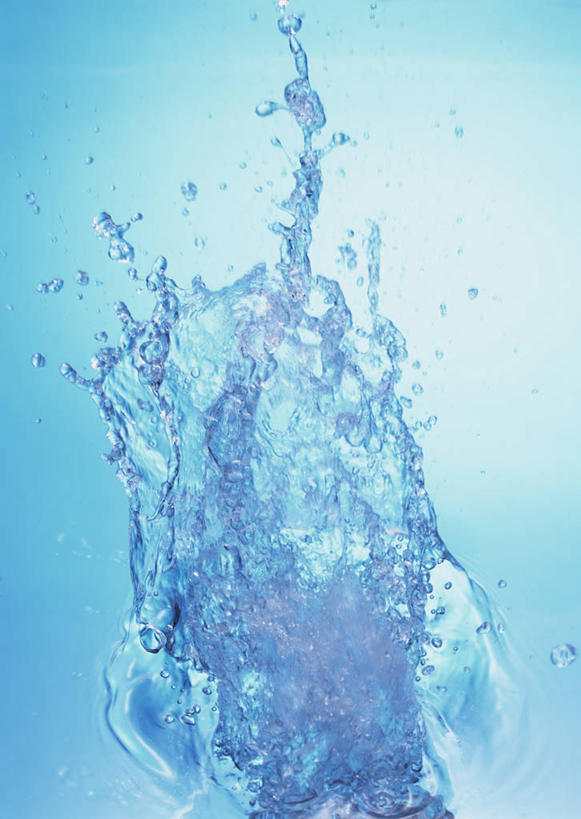 无人,竖图,室内,特写,白天,正面,水,阴影,波纹,飞溅,蓝色背景,溅,反射,液体,影子,气泡,水滴,涟漪,漩涡,水泡,水珠,水纹,泡泡,波浪,摄影,影棚,圆弧,喷洒,水晕,彩图,影棚拍摄,拍摄