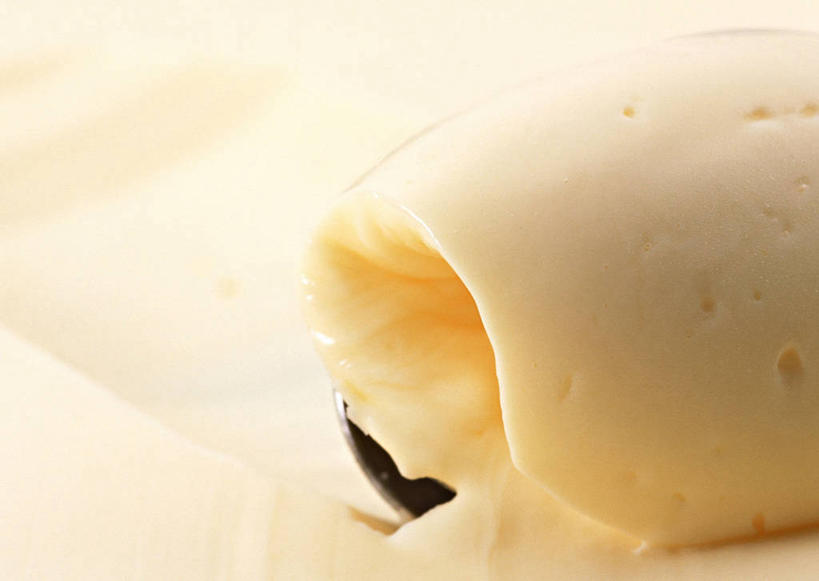 无人,横图,俯视,室内,特写,白天,透明,工具,黄油,刀具,辉煌,黄色,刀,健康,摄影,活泼,影棚,希望,暖色,乳制品,白脱油,光辉,光明,乳脂,功名,轻快,奶酪刀,芝士刀,彩图,高角度拍摄,影棚拍摄,拍摄