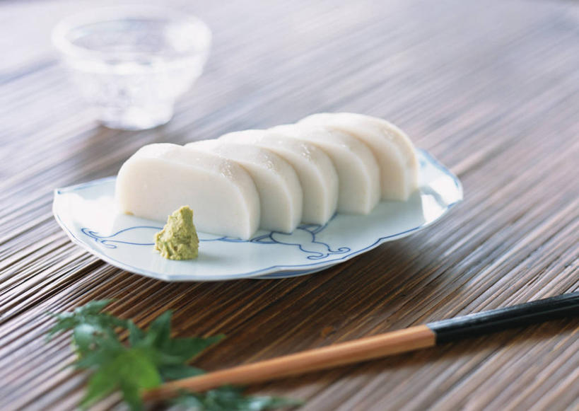 芥末,无人,横图,俯视,室内,特写,白天,烹饪,植物,筷子,桌面,桌子,餐具,叶子,一排,切开,阴影,整齐,反射,木制,碟子,盘,纹理,影子,陶瓷,肉,香肠,鱼肉,日本料理,料理,食品,枫叶,绿叶,筷架,陶瓷制品,鱼香肠,筷枕,文化,传统,菜肴,美食,肉类,食物,排列,绿色,白色,盘子,木制品,容器,碟,碗,日式料理,切,日式,嫩叶,佳肴,枫树叶,储藏,礼节,筷子架,储存,队列,礼仪,剖面,肉食,切面,山葵,肌理,泽山葵,溪山葵,芥子末,山嵛菜,芥辣粉,哇沙比,辣根,叶,叶片,叶脉,进餐用具,彩图,高角度拍摄,贮存