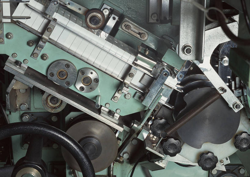 无人,工厂,横图,室内,特写,白天,正面,机器,零件,齿轮,静物,金属制品,连接,组合,金属,机械,链接,螺母,制造,螺帽,机床,阀门,五金,调节,紧固,拼接,拼凑,螺丝帽,车床,拼合,凑集,聚合,撮合,链结,牢固,稳压,彩图,工地,制造厂,截止,工具机,工作母机,导流,分流