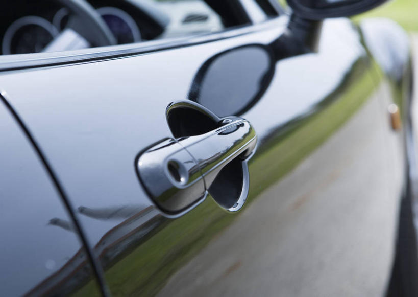 无人,横图,室外,特写,白天,正面,安全,镜子,汽车,静物,一辆,阴影,朦胧,模糊,反射,光线,影子,跑车,车,黑色,阳光,交通工具,后视镜,镜像,生命,镜面,载具,敞篷跑车,光学,侧视镜,彩图