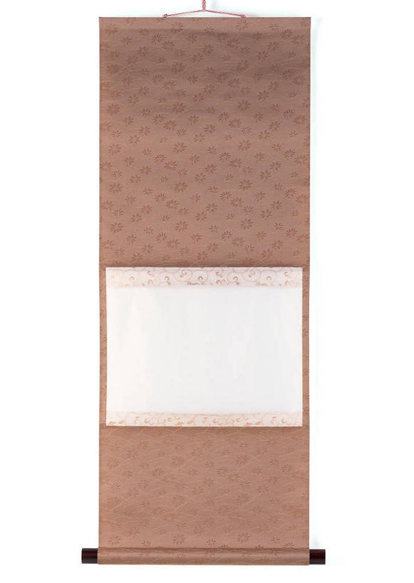 无人,竖图,室内,特写,白天,白色背景,正面,静物,相框,艺术,装饰,方形,书法,纸,棕色,文化,白色,框架,摄影,影棚,华丽,修饰,卷轴,点缀,毛笔字,宣纸,衬托,美观,雅致,雅观,纸寿千年,纸中之王,泾县纸,彩图,影棚拍摄,拍摄,中国书法,带轴,轴杆