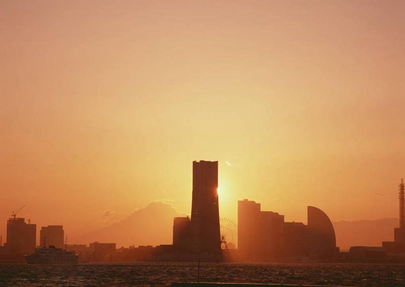 无人,高楼大厦,横图,全景,室外,白天,正面,度假,美景,日落,太阳,城市风光,城市,大厦,建筑,摩天大楼,神奈川,日本,亚洲,阴影,光线,影子,景观,晚霞,霞光,落日,建筑群,横滨,横滨市,神奈川县,背光,娱乐,建设,阳光,黄昏,享受,休闲,景色,彩霞,放松,逆光,东亚,本州,首府,关东地方,本州岛,日本国,港未来21区,夕照,薄暮,夕阳,彩图,傍晚,大楼,高层建筑,高楼,摩天楼,斜阳