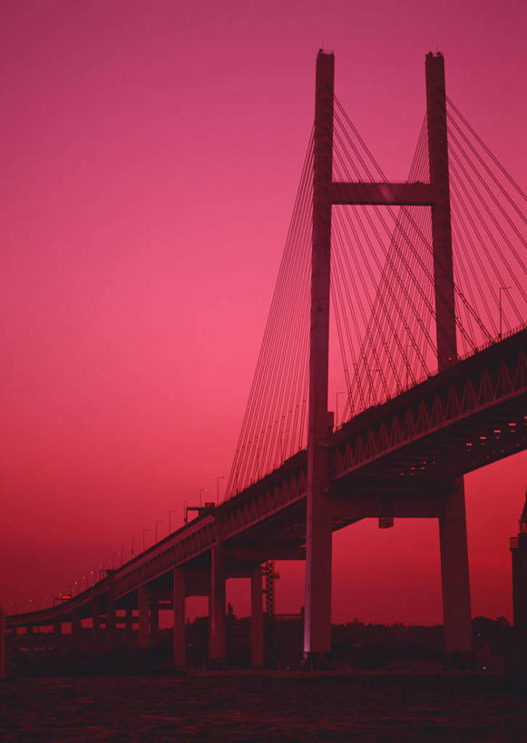 无人,栏杆,竖图,室外,白天,仰视,旅游,度假,日落,标志建筑,大桥,道路,地标,建筑,立交桥,路,桥梁,公路,神奈川,日本,亚洲,晚霞,霞光,落日,高架,围栏,斜拉桥,桥,交通,横滨,横滨市,神奈川县,娱乐,横滨海湾大桥,建设,护栏,黄昏,享受,休闲,旅游胜地,彩霞,放松,高架桥,东亚,高架道路,跨线桥,本州,首府,海湾大桥,关东地方,本州岛,日本国,夕照,薄暮,夕阳,彩图,低角度拍摄,傍晚,斜阳