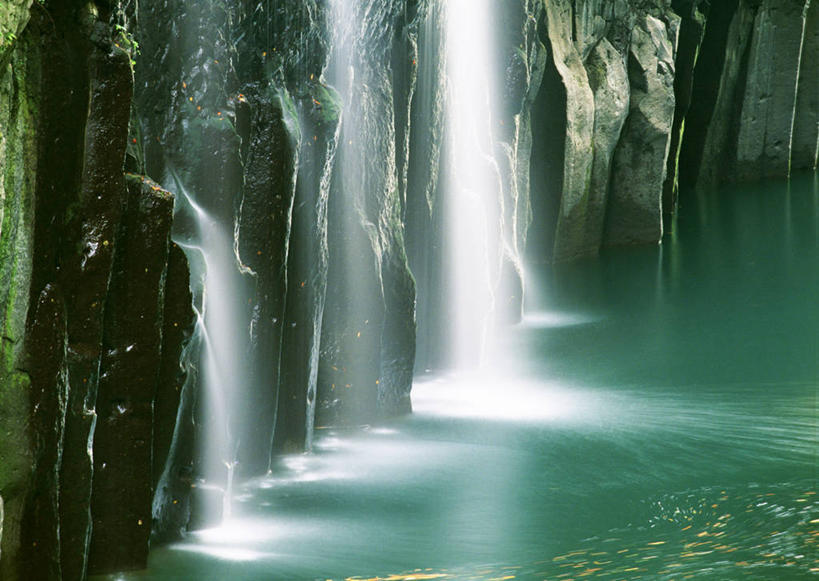 无人,横图,俯视,室外,白天,旅游,度假,河流,石头,美景,瀑布,水,日本,亚洲,阴影,飞溅,溅,光线,石子,液体,影子,河水,景观,水滴,水流,青苔,苔藓,娱乐,水珠,阳光,自然,享受,休闲,景色,放松,喷洒,自然风光,东亚,日本国,九州本岛,九州,九州岛,九州地方,宫崎,宫崎县,高千穗,跌水,石块,岩石,彩图,高角度拍摄,高千穗町,西臼杵郡