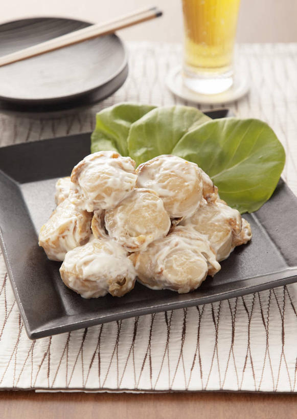 果汁,无人,餐厅,竖图,俯视,室内,特写,白天,烹饪,餐桌,筷子,桌子,杯子,餐具,一堆,许多,堆叠,堆积,装饰,碟子,盘,青菜,干贝,日本料理,料理,食品,文化,传统,菜肴,美食,玻璃制品,桌布,食物,白色,盘子,水杯,碟,日式料理,日式,佳肴,餐台,堆,礼节,配菜,礼仪,干瑶柱,江珧柱,江瑶柱,马甲柱,蜜丁,瑶柱,玉珧柱,玻璃杯,进餐用具,烹调用具,彩图,高角度拍摄,餐馆,饭店,饭馆