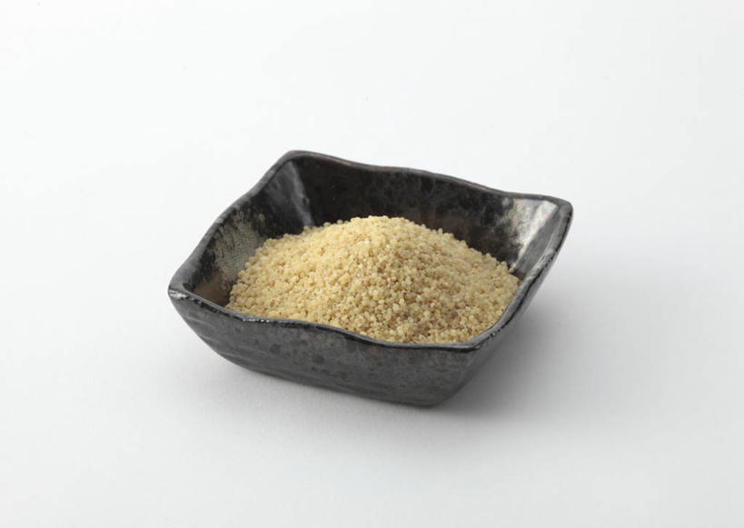 无人,横图,俯视,室内,特写,白天,白色背景,一堆,许多,阴影,堆叠,堆积,反射,影子,陶瓷,谷物,陶瓷制品,一个,黄色,黑色,容器,碗,粟米,摄影,影棚,单个,储藏,堆,储存,小米,谷子,粟,粢米,彩图,高角度拍摄,影棚拍摄,拍摄,贮存