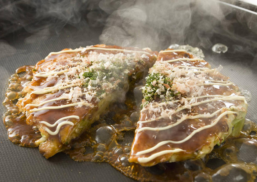 煎饼,无人,横图,俯视,室内,特写,白天,烧烤,雾,蔬菜,切开,阴影,沸腾,朦胧,模糊,新鲜,反射,蒸汽,影子,调料,酱料,酱汁,佐料,食品,烤架,水蒸气,雾气,烤肉,调味品,调味料,铁板,酱,食物,切,铁架,有机食品,绿色食品,气体,烧饼,剖面,切面,蒸发,日式烧饼,大阪烧,御好烧,广岛烧,一钱洋食,彩图,高角度拍摄