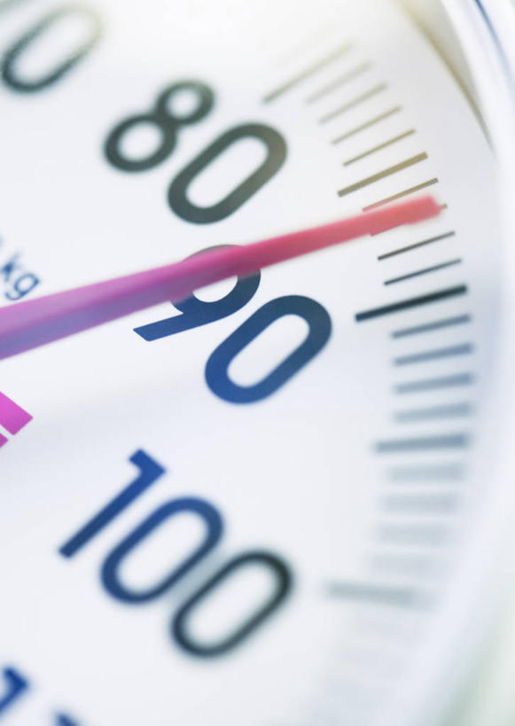 无人,竖图,俯视,室内,特写,白天,仪器,静物,标志,数字,文字,字符,指针,生活,标识,健康,摄影,阿拉伯数字,影棚,衡量,体重,仪表盘,计量,衡器,健康秤,秤,体重秤,彩图,高角度拍摄,影棚拍摄,拍摄