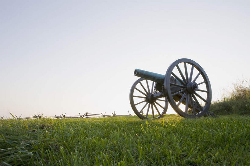 无人,农田,横图,室外,白天,仰视,旅游,度假,竞争,庄稼,农作物,草地,草坪,美景,植物,美国,对抗,阴影,冲突,光线,影子,景观,破坏,娱乐,草,蓝色,绿色,蓝天,天空,阳光,自然,天,享受,休闲,大炮,武器,景色,放松,战争,晴朗,损坏,北美,北美洲,攻击,威胁,对立,矛盾,自然风光,兵器,美洲,防御,万里无云,宾夕法尼亚,宾夕法尼亚州,宾州,拱顶石州,拱心石之州,宾氏林地,首府,敌对,挫败,斗争,抗拒,抗衡,北亚美利加洲,亚美利加洲,杀伤,威慑,葛底斯堡,盖茨堡,亚当斯县,危险,晴空,晴空万里,彩图,低角度拍摄,耕地,庄稼田