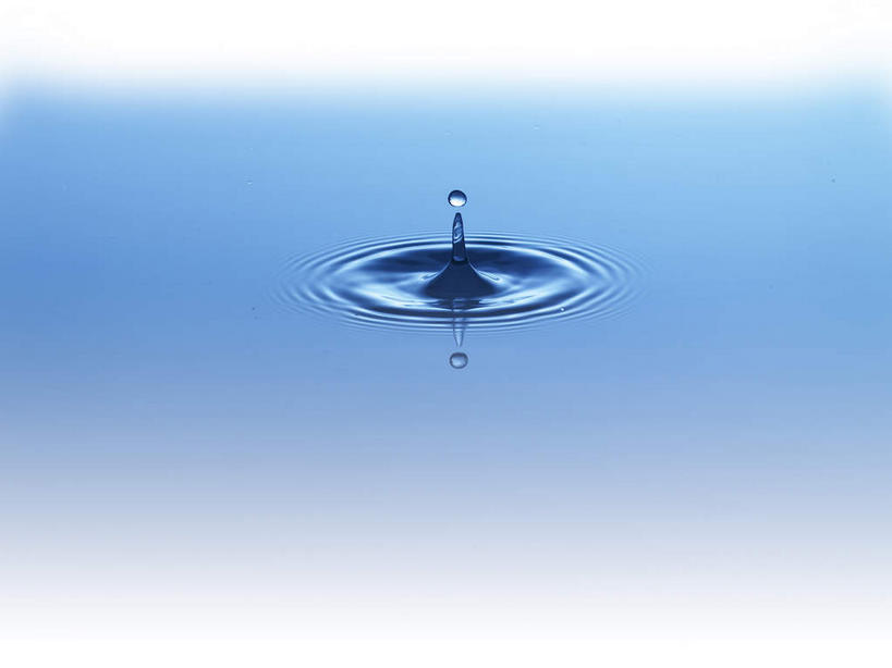 无人,横图,俯视,室内,特写,白天,水,阴影,波纹,透明,反射,液体,影子,水滴,涟漪,滴落,蓝色,水纹,波浪,摄影,影棚,水晕,通明,彩图,高角度拍摄,影棚拍摄,拍摄