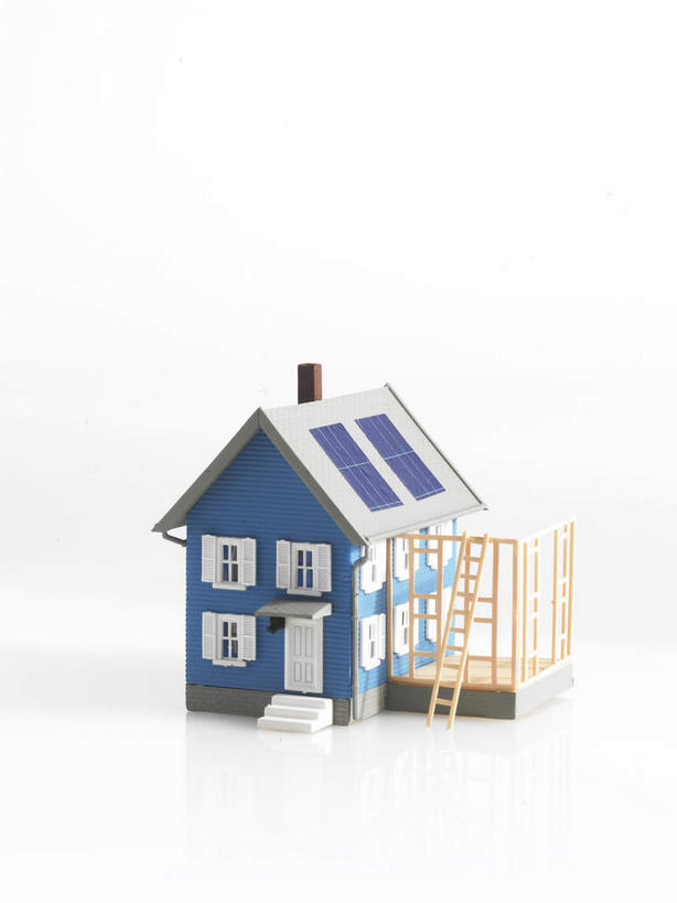 无人,家,攀登,竖图,室内,特写,白天,白色背景,正面,静物,阴影,立体,反射,空间,梯子,影子,房屋,阶梯,木梯,屋子,楼房,住宅,模型,爬,规划,摄影,影棚,上升,登高,直观,建筑模型,建筑设计,设计,攀爬,彩图,影棚拍摄,拍摄,房子