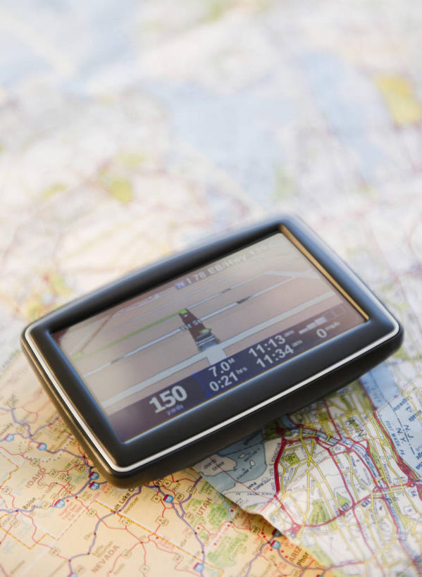 无人,竖图,俯视,室内,特写,白天,仪器,道路,静物,地图,朦胧,模糊,信息,标志,数字,文字,字符,交通,方向,设备,标识,一个,通信,摄影,阿拉伯数字,影棚,单个,引导,指引,定位,全球定位系统,导航仪,GPS导航仪,彩图,高角度拍摄,影棚拍摄,拍摄,导航