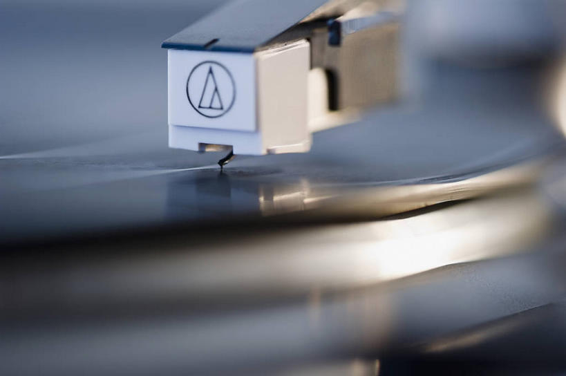 无人,横图,室内,特写,白天,正面,数据,静物,朦胧,模糊,信息,唱片,旋转,存储介质,摄影,影棚,碟片,怀旧,存储,黑胶唱片,扭转,彩图,影棚拍摄,拍摄,念旧