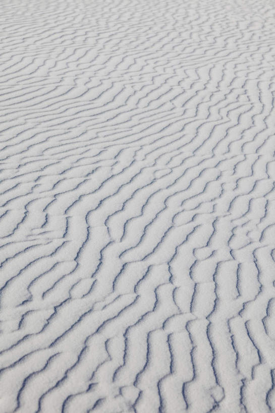 无人,公园,竖图,俯视,室外,特写,白天,旅游,度假,美景,沙漠,美国,一排,阴影,条纹,整齐,光线,纹路,纹理,影子,景观,娱乐,排列,白色,阳光,自然,享受,休闲,景色,放松,北美,北美洲,国家公园,队列,自然风光,美洲,新墨西哥,肌理,新墨西哥州,北亚美利加洲,亚美利加洲,迷人之地,迷人之州,白沙国家纪念碑,白沙国家公园,大漠,砂漠,彩图,高角度拍摄