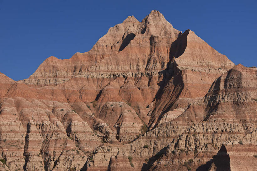 无人,公园,横图,室外,白天,正面,旅游,度假,石头,美景,山,山脉,美国,阴影,光线,石子,影子,景观,山顶,山峰,山峦,娱乐,蓝色,蓝天,天空,阳光,自然,群山,天,享受,休闲,景色,放松,晴朗,北美,北美洲,国家公园,自然风光,美洲,南达科他州,沉积岩,万里无云,北亚美利加洲,亚美利加洲,南达科他,草狼之州,晴朗之州,恶土国家公园,恶地国家公园,颠峰,极峰,水成岩,石块,岩石,晴空,晴空万里,彩图