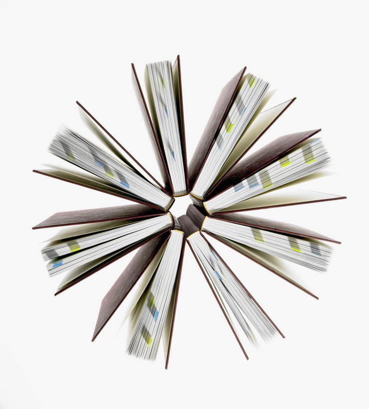 无人,竖图,室内,特写,白天,白色背景,正面,静物,书籍,许多,粘性,圆形,办公用品,便利贴,便签,很多,文具,打开,摄影,影棚,办公设备,文具用品,记事,开启,快捷,文化工具,方便,N次贴,便条贴,告诉贴,即时贴,书,图书,彩图,影棚拍摄,拍摄