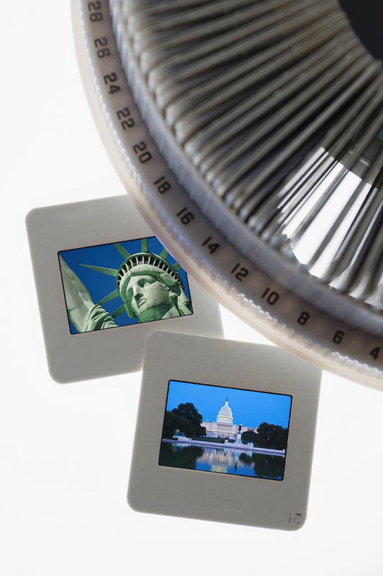 无人,竖图,俯视,照片,室内,特写,白天,白色背景,自由,桌面,桌子,城市,静物,托盘,自由女神像,纽约,美国,一排,许多,自由女神,整齐,标志,数字,文字,字符,曼哈顿,首都,很多,标识,哈德逊河,自由岛,架子,排列,摄影,阿拉伯数字,影棚,灯箱,底片,幻灯片,北美,白宫,北美洲,队列,美好,美洲,追求,胶片,向往,华盛顿特区,纽约州,帝国之州,帝国州,华盛顿哥伦比亚特区,华府,北亚美利加洲,亚美利加洲,看片灯箱,自由女神铜像国家纪念碑,菲林,赫逊河,纽约港,相片,彩图,高角度拍摄,影棚拍摄,拍摄,照相,上纽约湾,正片,白德路岛,上纽约港,上湾,自由女神岛,自由照耀世界,曼哈顿岛