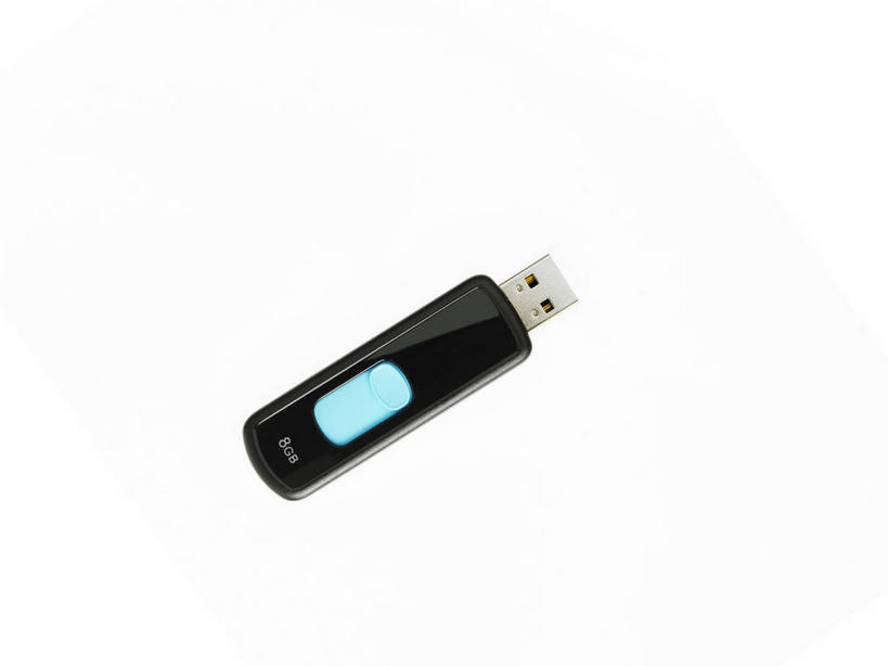 无人,横图,俯视,室内,特写,白天,白色背景,数据,静物,传输,一个,蓝色,黑色,摄影,USB接口,通用串行总线,影棚,单个,接口,端口,彩图,高角度拍摄,影棚拍摄,拍摄