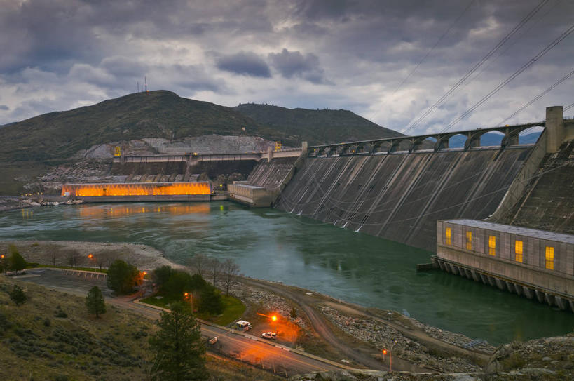 无人,横图,室外,白天,正面,旅游,度假,灌溉,河流,美景,日落,山,山脉,水,建筑,华盛顿,美国,蓄水,阴影,光线,影子,河水,景观,山峰,水流,晚霞,霞光,落日,灯光,山峦,娱乐,建设,水坝,水库,自然,黄昏,群山,享受,休闲,发电,景色,彩霞,放松,北美,北美洲,自然风光,美洲,华盛顿州,坝,哥伦比亚河,航运,常绿之州,常青州,北亚美利加洲,亚美利加洲,防洪,供水,水力发电,大古力水坝,大库利水坝,大库里水坝,大古力水电站,夕照,薄暮,夕阳,彩图,傍晚,斜阳