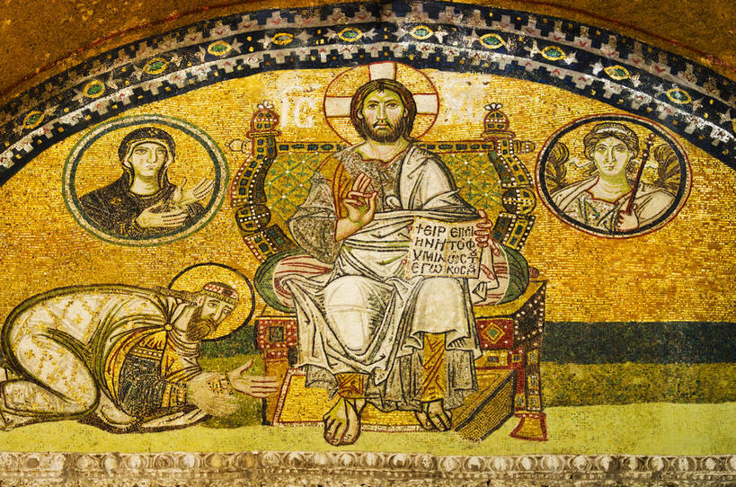 西方人,儿童,中年人,无人,四个人,家庭,母亲,儿子,博物馆,教堂,坐,横图,室内,白天,正面,民族服装,旅游,度假,绘画,纯洁,名胜古迹,标志建筑,地标,建筑,欧洲,土耳其,欧洲人,亚洲,圣母,圣母玛利亚,节日,研究,遗迹,艺术,装饰,墙,首都,教育,古迹,文化,文物,娱乐,建设,古建筑,壁画,墙壁,墙面,小孩,祈祷,享受,休闲,健康,温暖,温馨,母子,一家人,旅游胜地,放松,可爱,母爱,童年,童趣,许愿,宗教,信仰,纪念,展览,皇帝,华丽,修饰,祈求,点缀,和睦,基督教,天主教,欣赏,西亚,陈列,童真,信念,古文明,烂漫,无邪,伊斯坦布尔,玛利亚,衬托,美观,雅致,雅观,圣索非亚大教堂,圣索菲亚教堂,典藏,炽天使,大天使,加俾额尔,奇迹天使,守护天使,吉布列,加百列,圣女,平安,天真,男孩,女人,女性,中年男性,中年女性,白种人,孩子,画画,坐着,彩图,全身,传统服装,民俗服,大教堂,礼拜堂,利奥六世,融洽,圣索菲亚大教堂,索菲亚教堂,土耳其共和国,男生