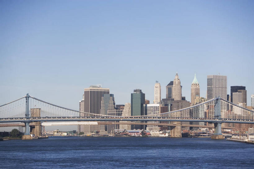 无人,高楼大厦,横图,全景,室外,白天,正面,度假,办公楼,河流,美景,水,天际线,城市风光,城市,大桥,大厦,建筑,立交桥,摩天大楼,桥梁,写字楼,纽约,美国,阴影,光线,影子,河水,景观,水流,高架,斜拉桥,桥,曼哈顿,娱乐,蓝色,蓝天,天空,阳光,楼宇,天,享受,休闲,商务楼,景色,放松,晴朗,北美,北美洲,美洲,纽约州,万里无云,帝国之州,帝国州,北亚美利加洲,亚美利加洲,威廉斯堡,布鲁克林,布鲁克林区,晴空,晴空万里,彩图,大楼,高层建筑,高楼,摩天楼,威廉斯堡大桥,曼哈顿下城,曼哈顿岛