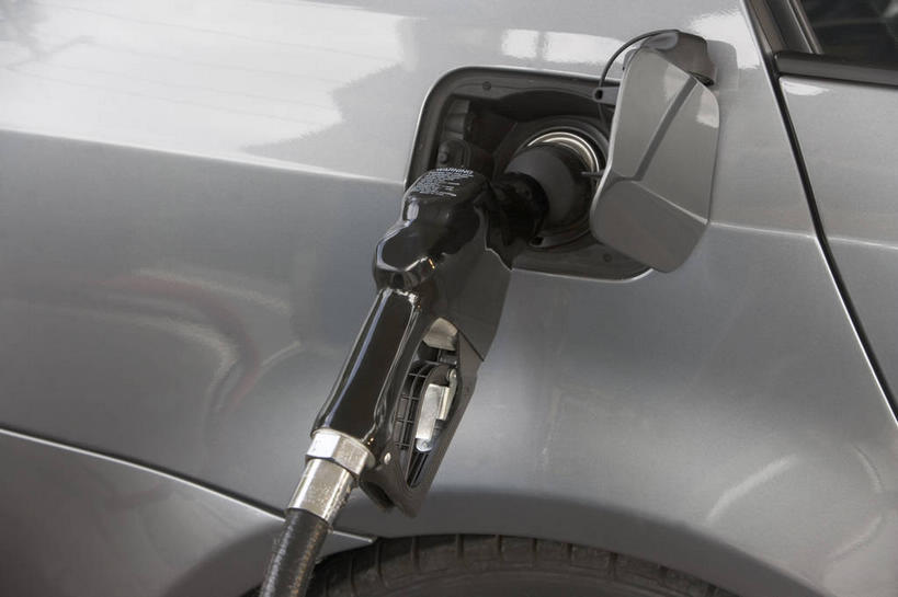 无人,横图,室外,特写,白天,正面,汽车,静物,一辆,阴影,光线,影子,车,一个,阳光,交通工具,轿车,加油站,单个,载具,加油枪,计量加油枪,输油枪,油枪,彩图,补充站,公共加油站,汽车加油站