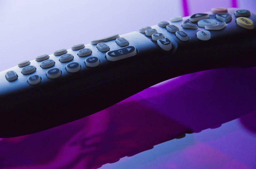 无人,横图,俯视,室内,特写,白天,桌面,桌子,静物,阴影,反射,影子,开关,一个,按钮,遥控器,摄影,影棚,单个,控制,调节,按键,彩图,高角度拍摄,影棚拍摄,拍摄