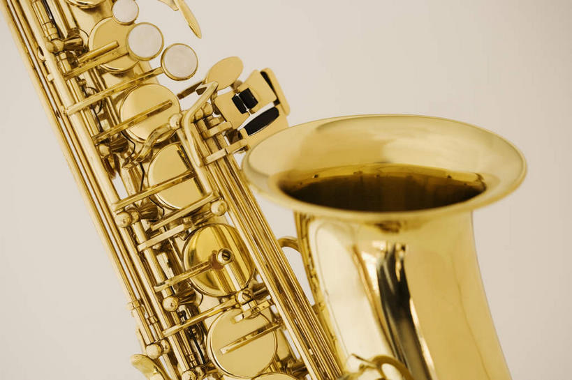 无人,横图,室内,特写,白天,正面,静物,金属制品,阴影,灰色背景,艺术,反射,金属,影子,管乐器,乐器,萨克斯,铜管乐器,音乐,金色,摄影,影棚,萨克斯风,萨克斯管,彩图,影棚拍摄,拍摄