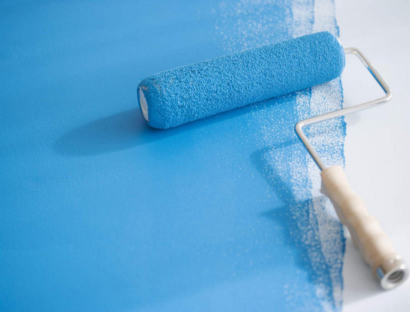 无人,横图,俯视,室内,特写,白天,装修,静物,阴影,透明,反射,影子,装潢,蓝色,粉刷,刷子,油漆,滚筒刷,涂料,滚刷,理智,沉静,冷色,高深,冷淡,彩图,高角度拍摄,滚筒