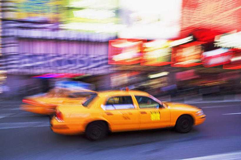 无人,商店,广场,横图,彩色,室外,白天,侧面,购物,度假,消费,美景,城市风光,超市,城市,霓虹灯,商场,出租车,汽车,纽约,美国,两辆,朦胧,模糊,景观,灯光,曼哈顿,七彩,娱乐,光源,霓虹,车,灯,交通工具,轿车,享受,休闲,景色,放松,金融,百货,时代广场,北美,北美洲,照明设备,载具,的士,美洲,计程车,选购,贸易,百货公司,纽约州,帝国之州,帝国州,氖灯,时报广场,纽约时报广场,北亚美利加洲,亚美利加洲,血拼,彩图,购物商场,购物中心,商业中心,曼哈顿岛