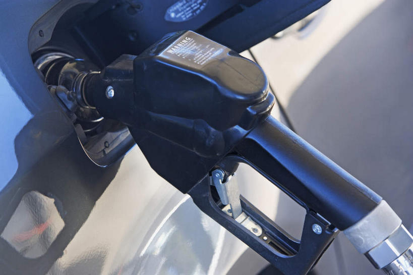 无人,横图,俯视,室外,特写,白天,阴影,朦胧,模糊,光线,影子,一个,阳光,加油站,能源,单个,燃料,资源,能量,汽油,加油枪,计量加油枪,输油枪,油枪,燃油,彩图,高角度拍摄,补充站,公共加油站,汽车加油站