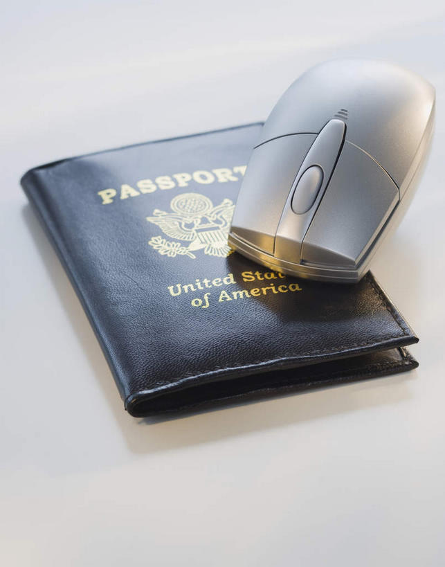 无人,竖图,俯视,室内,特写,白天,白色背景,鼠标,静物,阴影,反射,影子,输入设备,一个,摄影,影棚,单个,护照,彩图,高角度拍摄,影棚拍摄,拍摄