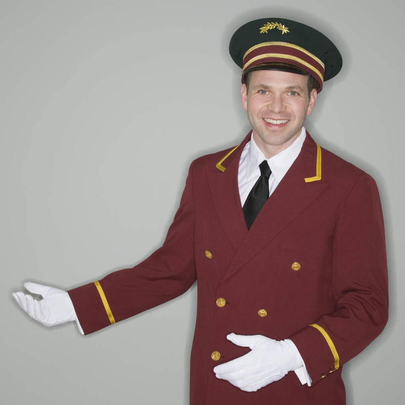 西方人,一个人,服务员,站,笑,微笑,露齿笑,方图,室内,白天,正面,工作服,衬衫,制服,安全,帽子,欧洲,欧洲人,仅一个男性,仅一个人,仅一个中年男性,阴影,灰色背景,欢迎,反射,影子,防护,领带,注视,礼帽,红色,白色,手套,观察,接待,看,站着,迎接,摄影,影棚,观看,保护,察看,关注,保险,保全,周全,安稳,安定,防护手套,工作制服,平安,男人,男性,中年男性,白种人,服务生,侍者,站立,半身,彩图,影棚拍摄,衬衣,工作套服,拍摄