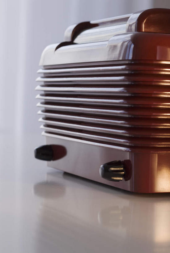 无人,竖图,室内,特写,白天,正面,桌面,桌子,静物,阴影,古老,反射,影子,古典,设备,一个,收音机,摄影,影棚,单个,古董,信号,无线电,广播,无线电技术,彩图,影棚拍摄,拍摄