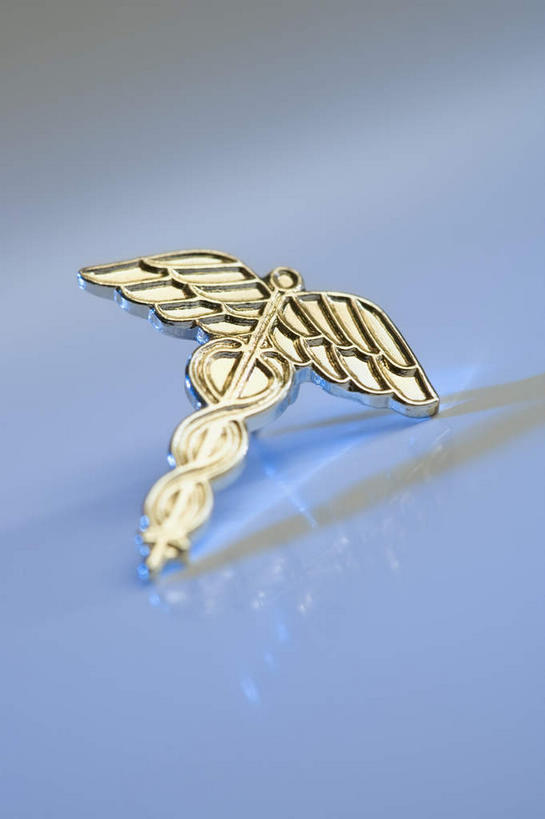 无人,竖图,俯视,室内,特写,白天,静物,一根,阴影,朦胧,模糊,反射,标志,影子,标识,金色,摄影,影棚,拐杖,手杖,救护,医疗,象征,和平,双蛇杖,救死扶伤,彩图,高角度拍摄,影棚拍摄,拍摄