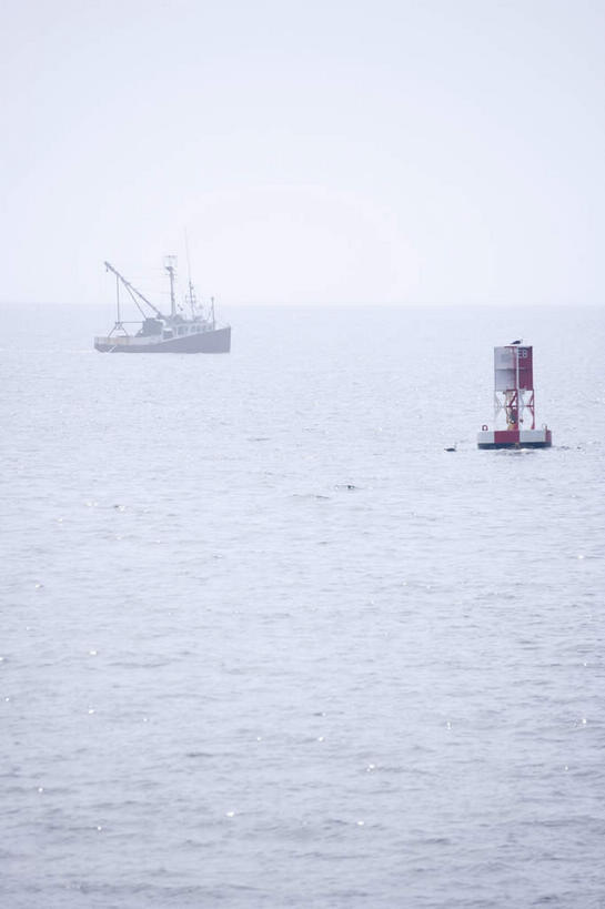 皮划艇,无人,公园,竖图,室外,白天,正面,旅游,度假,海浪,海洋,美景,船,美国,阴影,光线,影子,景观,浪花,水平线,云,云朵,辽阔,海平线,云彩,娱乐,蓝色,白云,蓝天,天空,阳光,自然,海水,交通工具,天,享受,休闲,广阔,景色,放松,晴朗,一望无际,北美,北美洲,国家公园,自然风光,载具,美洲,海景,缅因州,阿卡迪亚国家公园,北亚美利加洲,亚美利加洲,缅因,松林之州,卡地亚国家公园,无边无际,一马平川,大海,风浪,海,海水的波动,近岸浪,涌浪,晴空,彩图,水天相接,水天一线