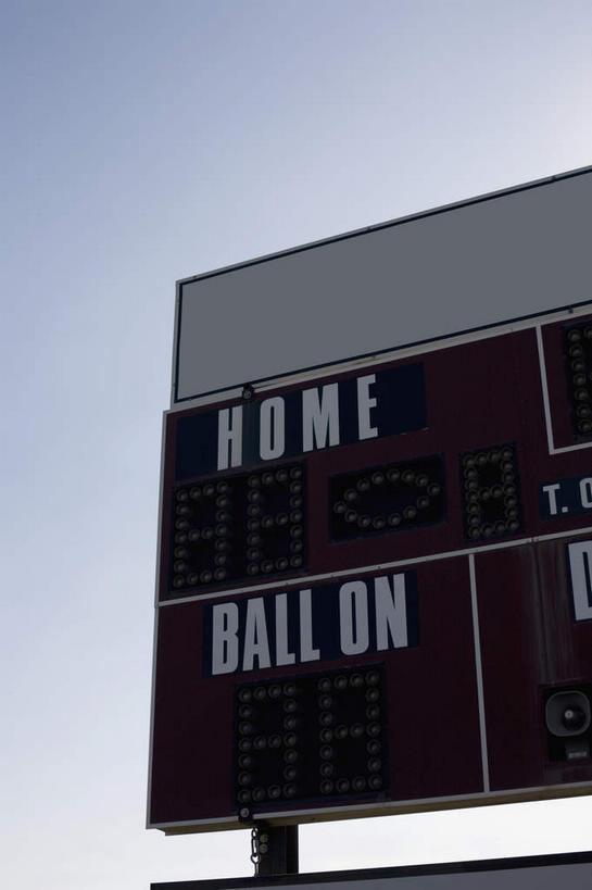 无人,竖图,室外,特写,白天,仰视,显示器,阴影,光线,英文,标志,屏幕,文字,影子,字符,字母,标识,显示屏,蓝色,蓝天,天空,阳光,天,晴朗,英文字母,输出设备,记分牌,万里无云,电子记分牌,晴空,晴空万里,彩图,低角度拍摄