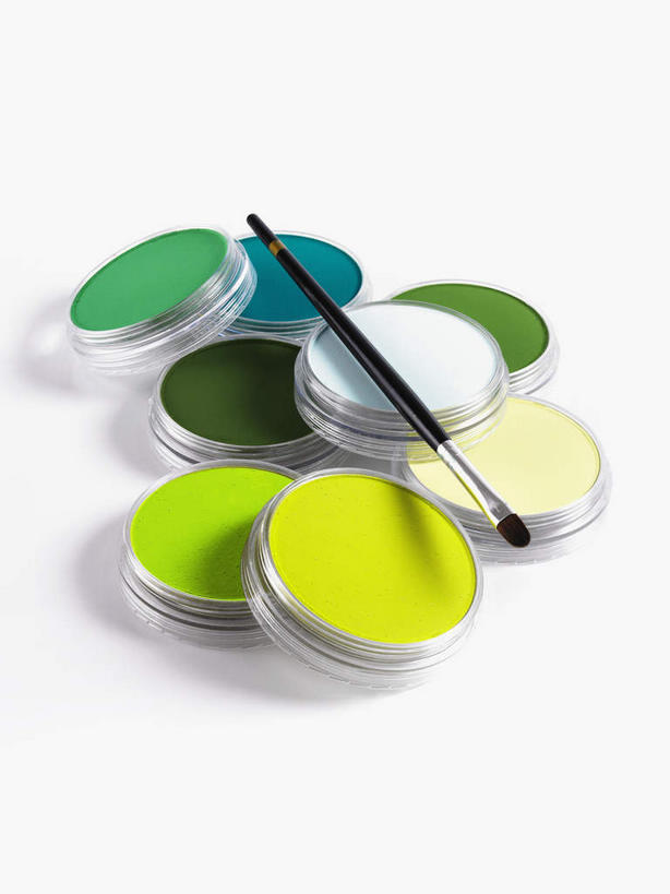 无人,竖图,俯视,室内,特写,白天,白色背景,绘画,静物,阴影,艺术,反射,笔,影子,塑料,办公用品,盒子,文具,绿色,画笔,容器,塑料制品,学习用品,摄影,影棚,储藏,颜料,文具用品,美术,一支,储存,彩图,高角度拍摄,影棚拍摄,拍摄,丙烯颜料,贮存